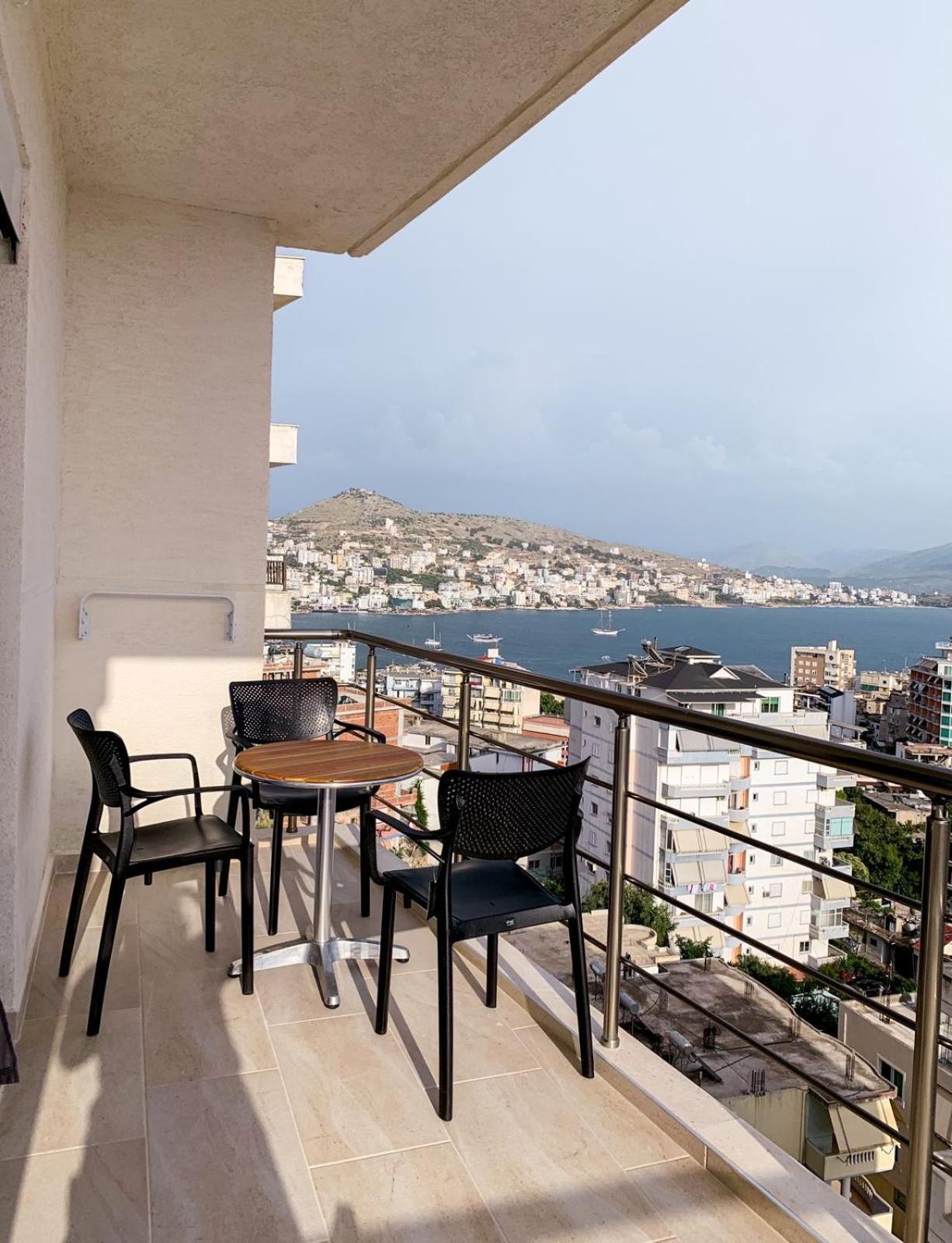 Odore Di Mare Apartments Sarandë Esterno foto