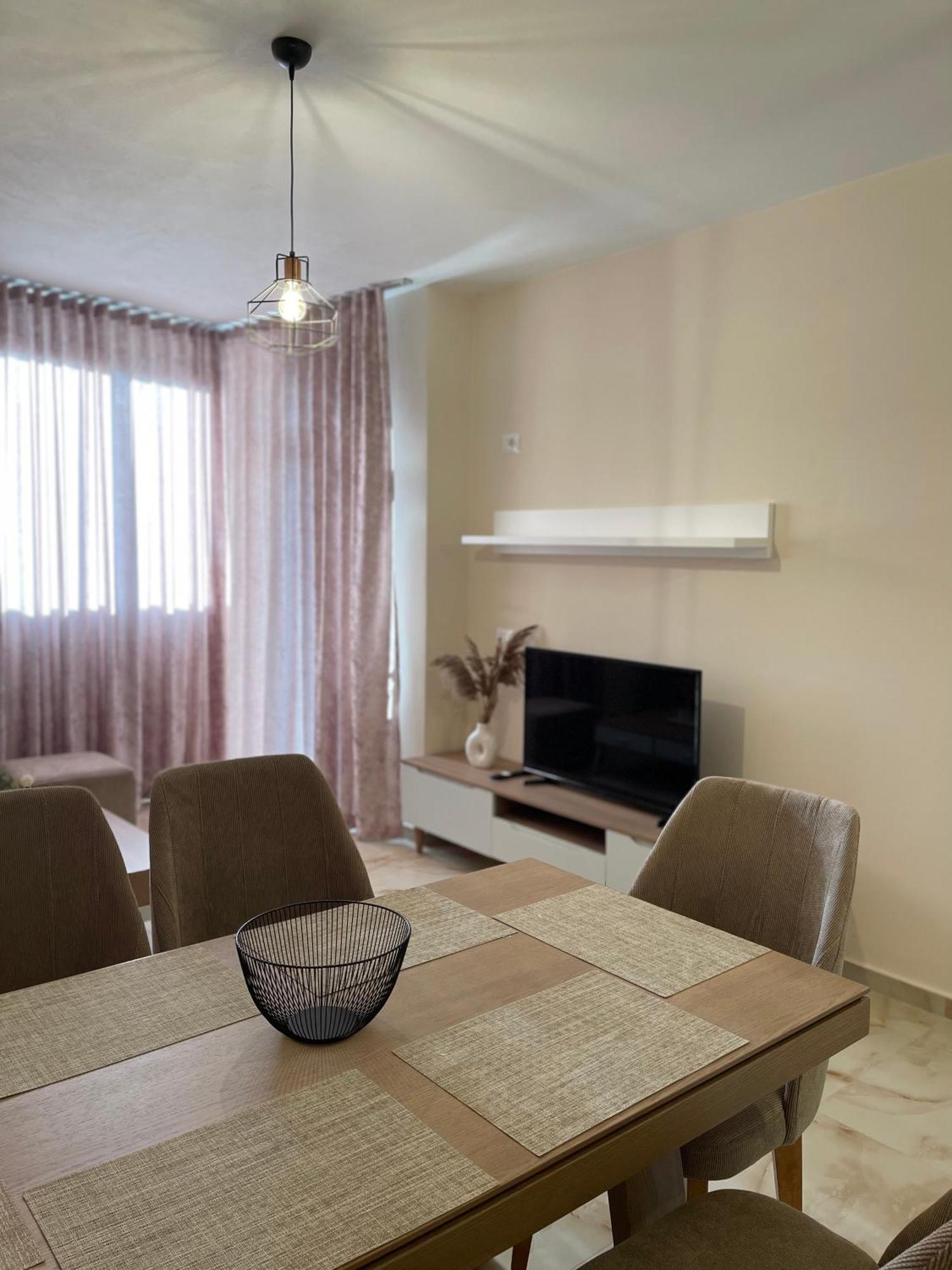 Odore Di Mare Apartments Sarandë Esterno foto