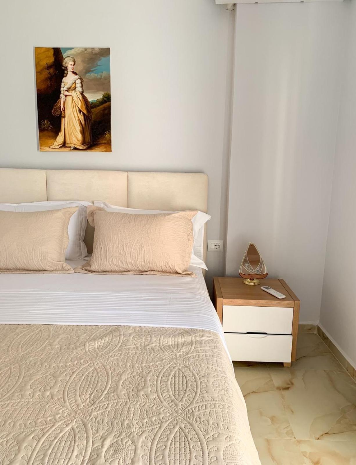 Odore Di Mare Apartments Sarandë Esterno foto