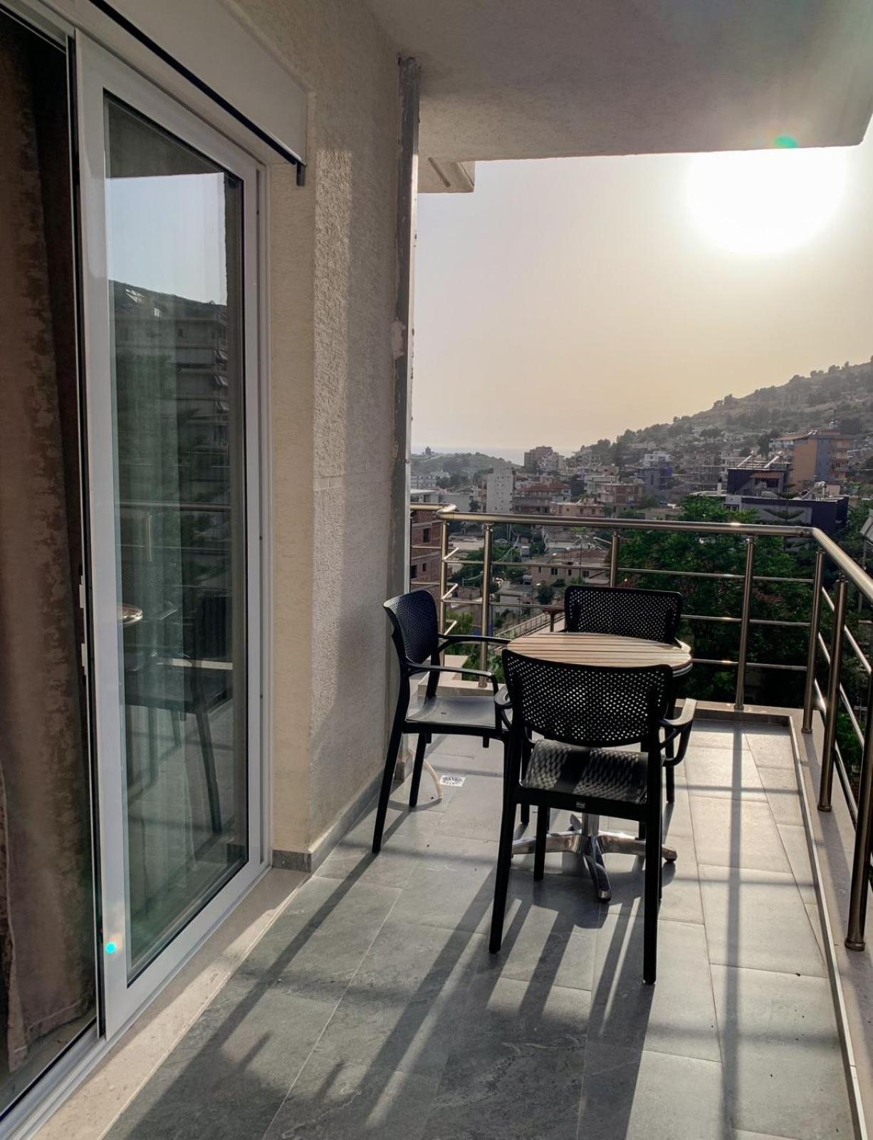 Odore Di Mare Apartments Sarandë Esterno foto