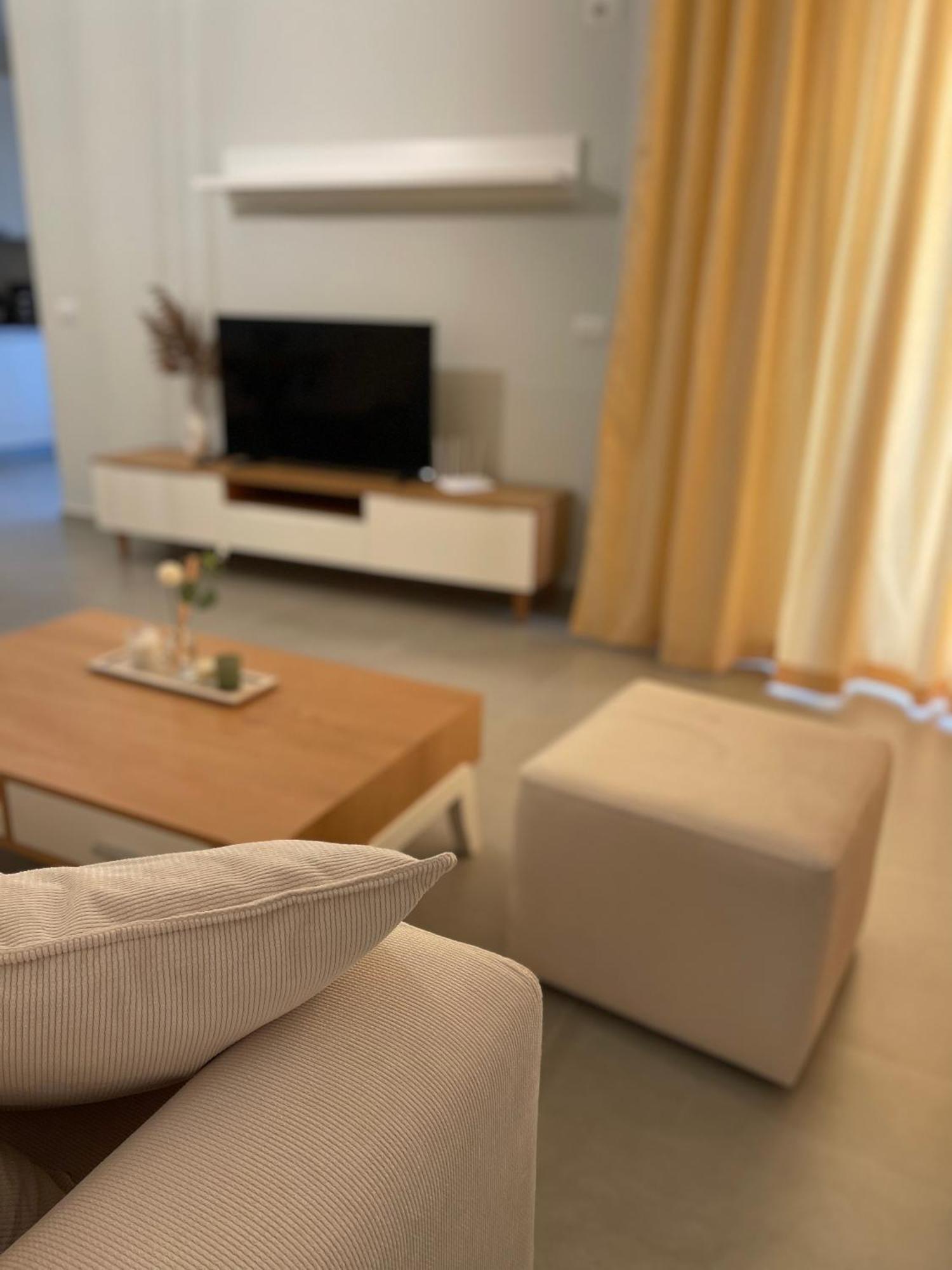 Odore Di Mare Apartments Sarandë Esterno foto
