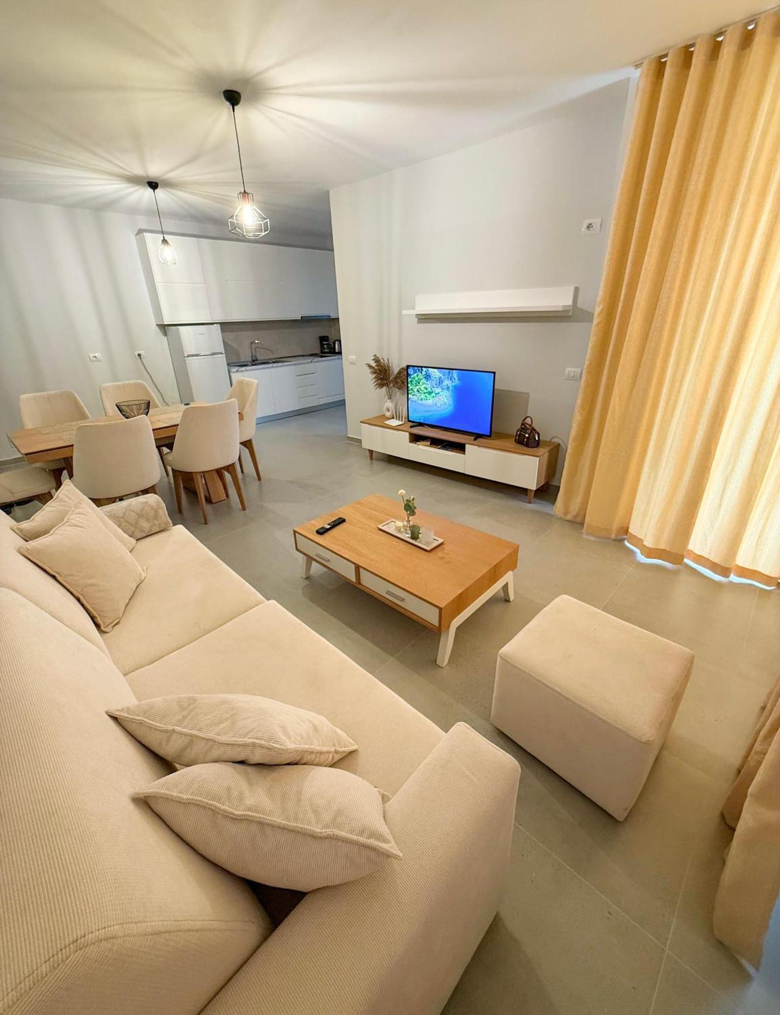 Odore Di Mare Apartments Sarandë Esterno foto