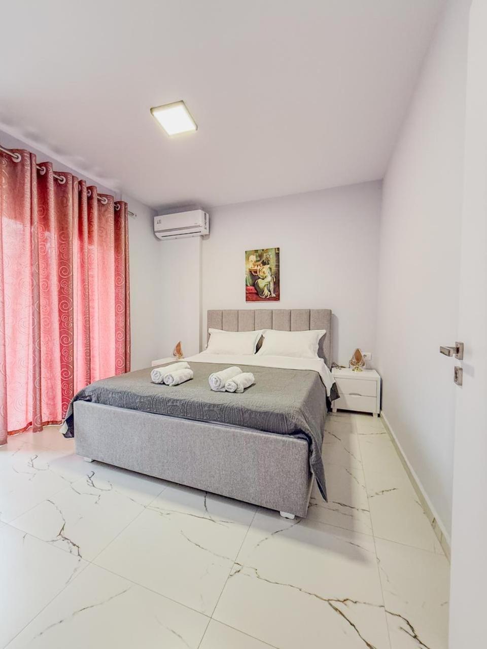 Odore Di Mare Apartments Sarandë Esterno foto