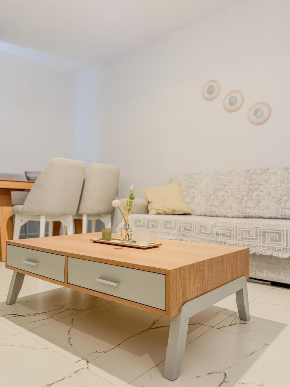 Odore Di Mare Apartments Sarandë Esterno foto