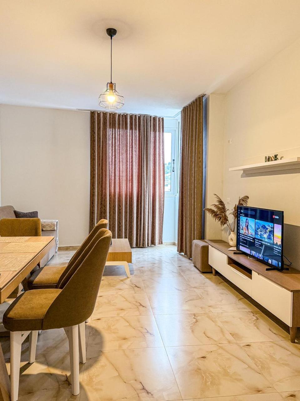 Odore Di Mare Apartments Sarandë Esterno foto
