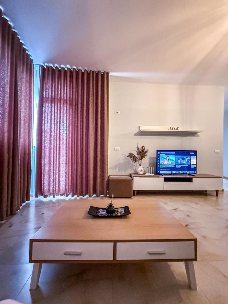Odore Di Mare Apartments Sarandë Esterno foto