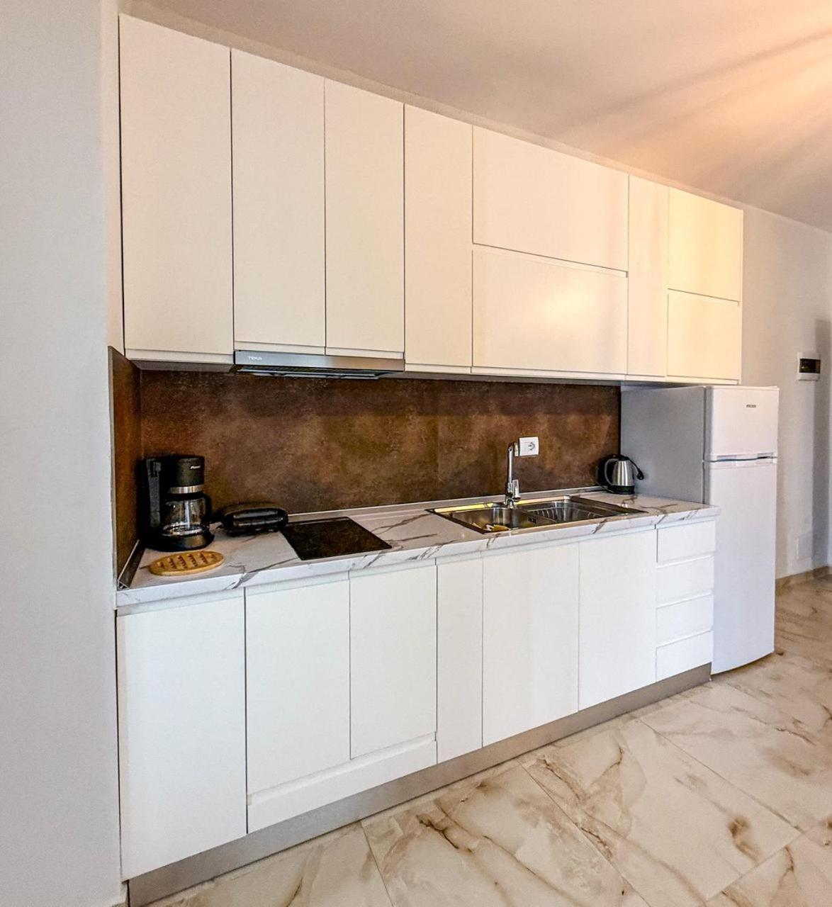 Odore Di Mare Apartments Sarandë Esterno foto