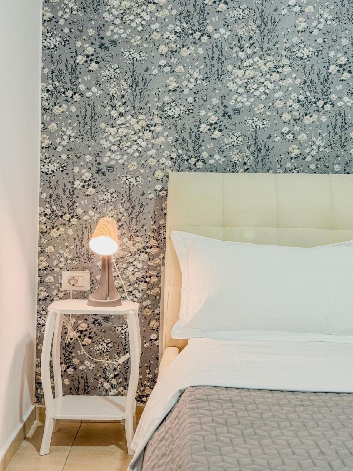 Odore Di Mare Apartments Sarandë Esterno foto