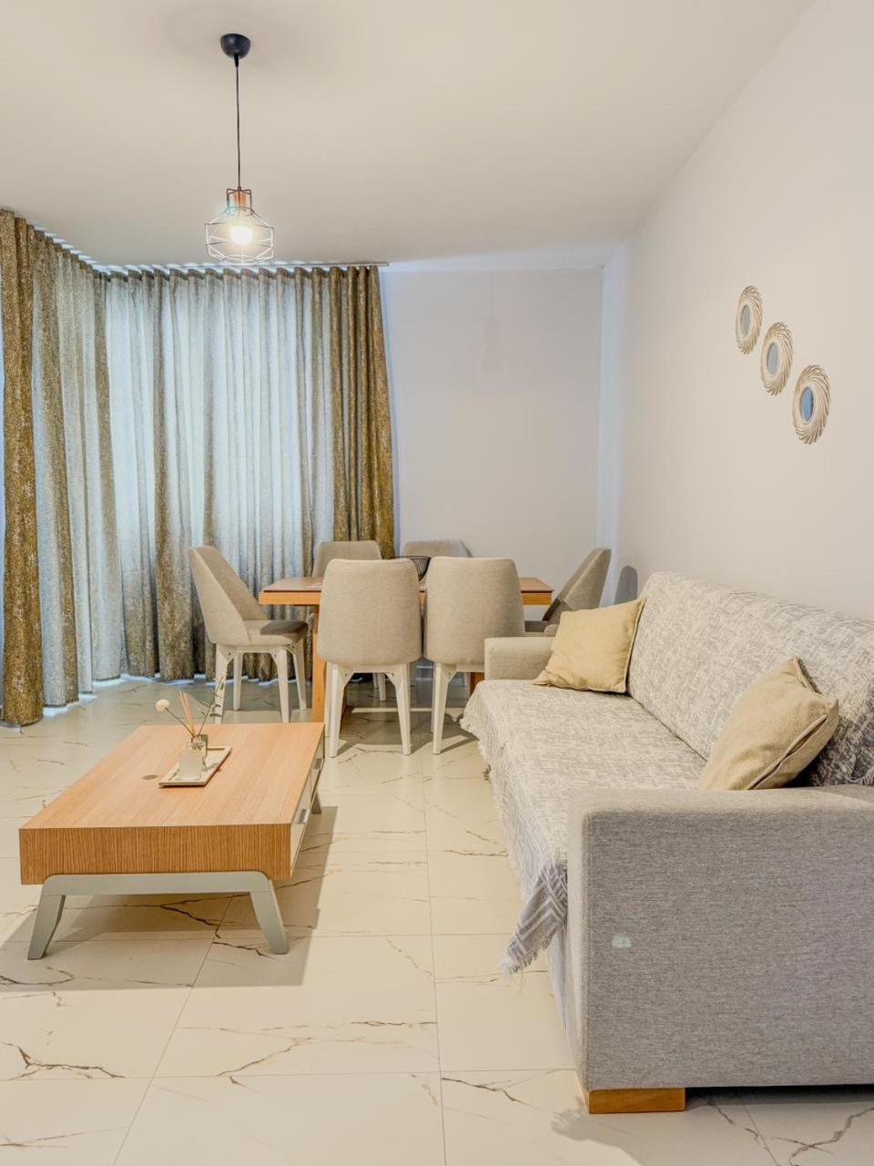 Odore Di Mare Apartments Sarandë Esterno foto